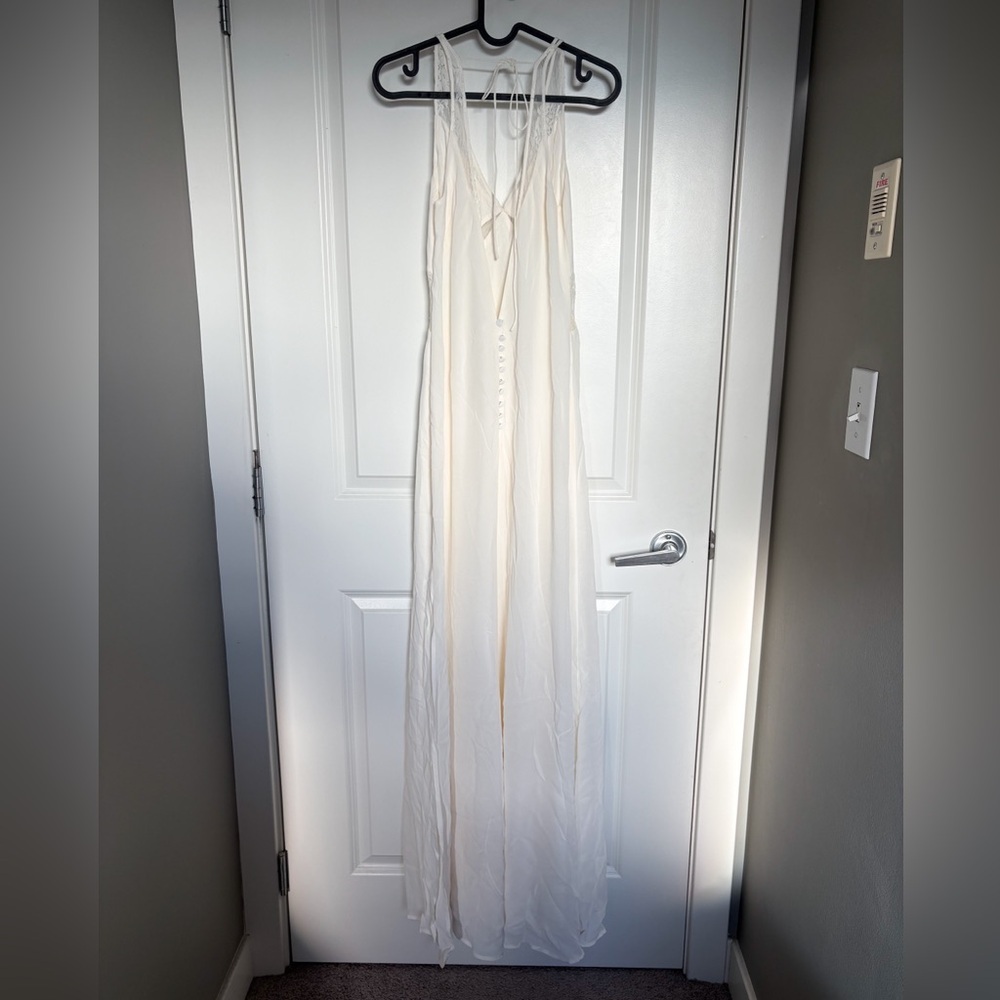Reformation Zarrah Ivory Wedding Dress Cutout Maxi Size 4 - Picture 5 of 7